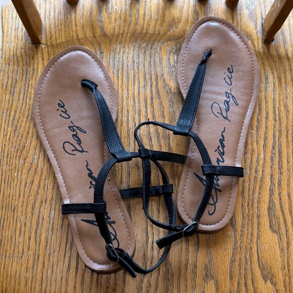 American Rag Black Flat Sandals - Picture 1 of 3